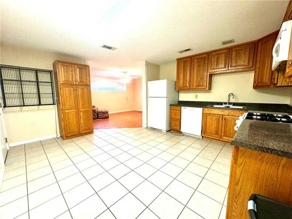 1368 MAPLEWOOD Drive