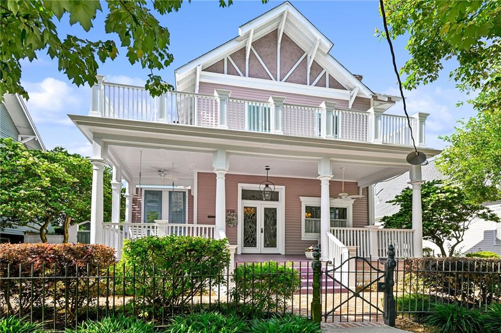 3018 DESOTO Street