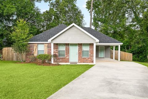 Photo of 278 SOUTH PARK Circle, Ponchatoula, LA 70454 (MLS # 2559296)