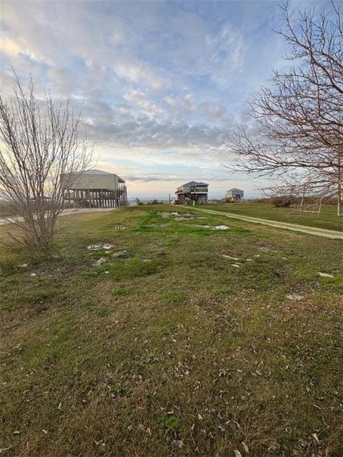 25765 CHEF MENTEUR Highway New Orleans LA 70129