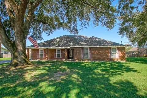 426 RIVER OAKS Drive Luling LA 70070