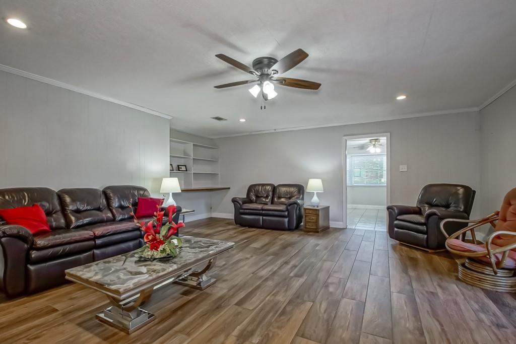 426 RIVER OAKS Drive