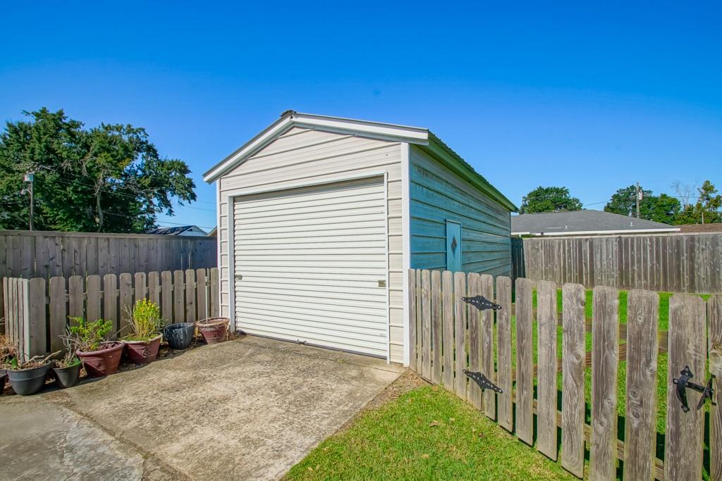 426 RIVER OAKS Drive