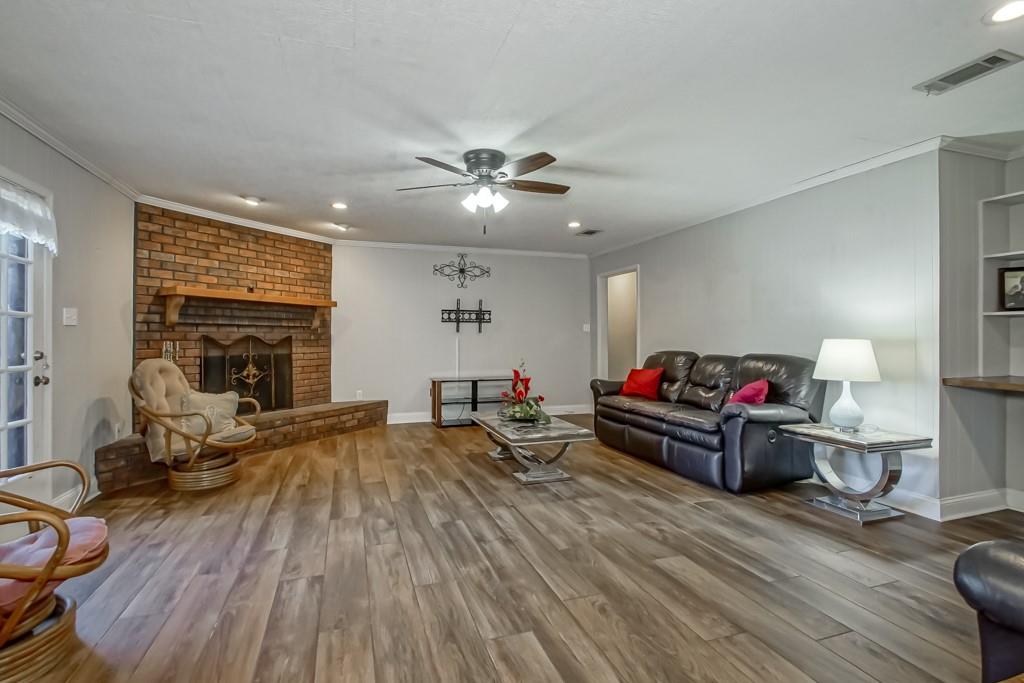 426 RIVER OAKS Drive