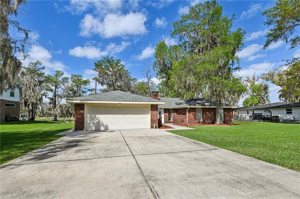 6 PALMER Drive
