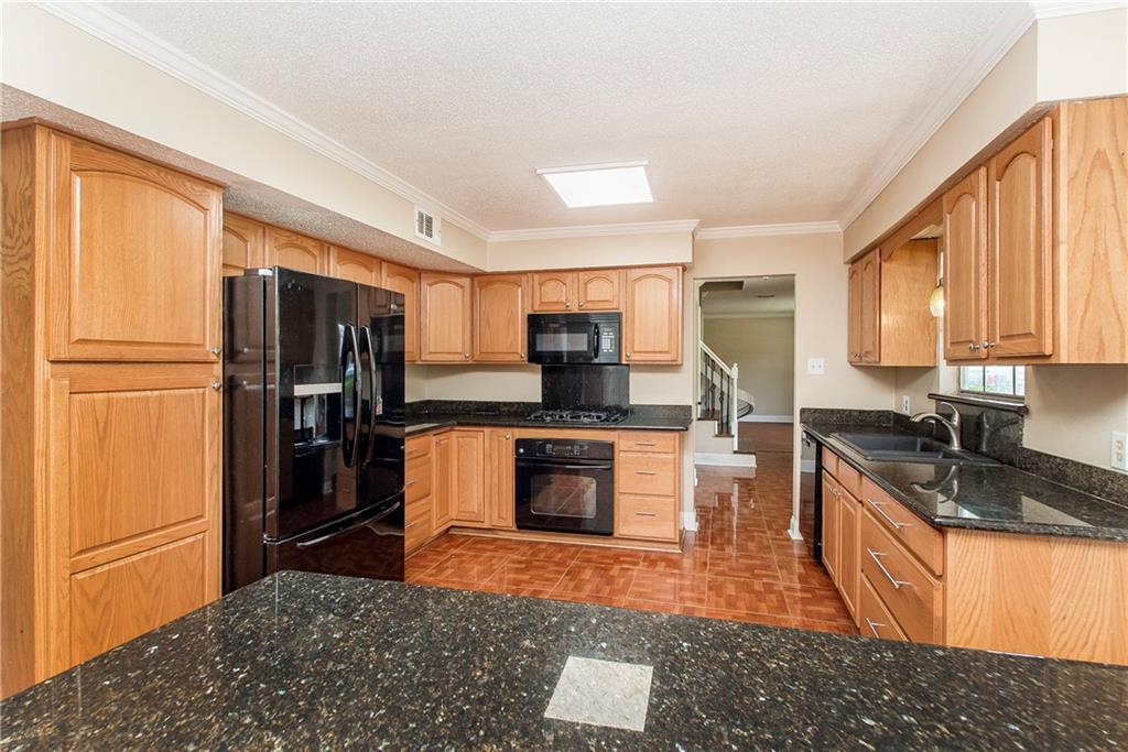 2180 OAK TREE Drive