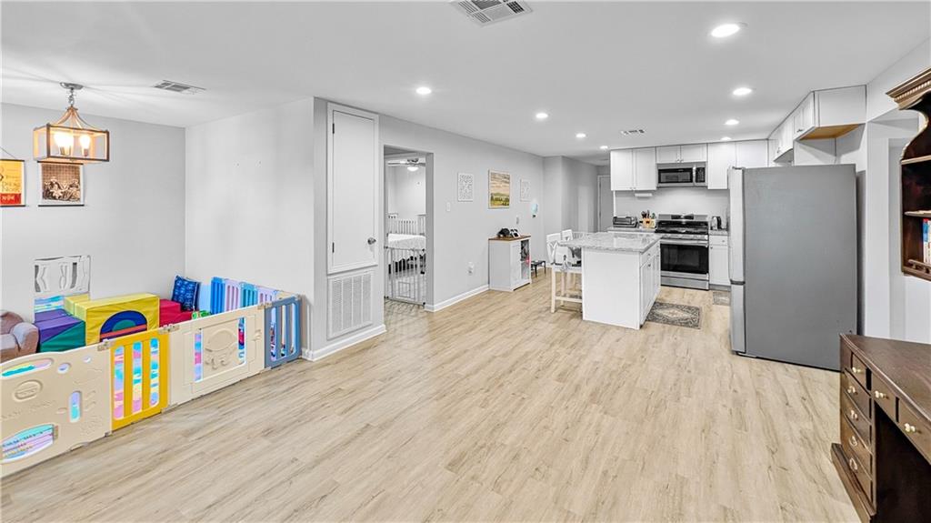 1706 STAFFORD Street