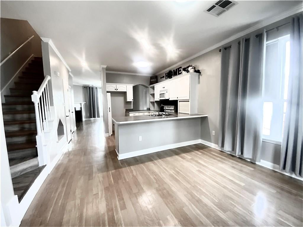 37 HOUMAS Place