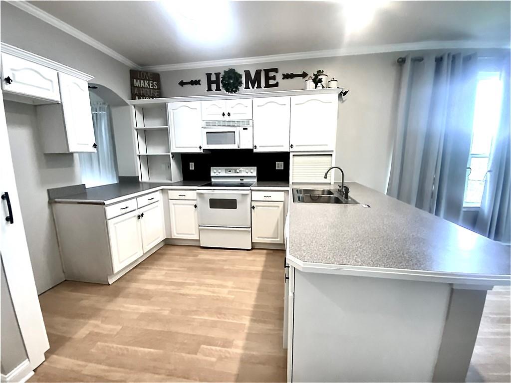 37 HOUMAS Place