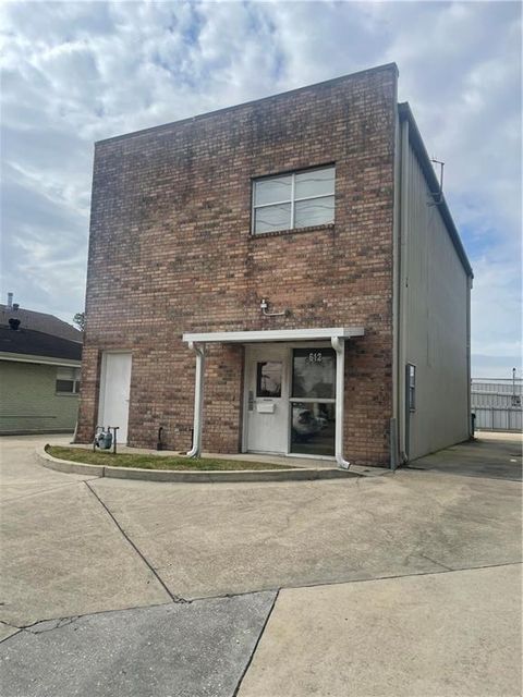 612 CLEARVIEW Parkway Metairie LA 70001