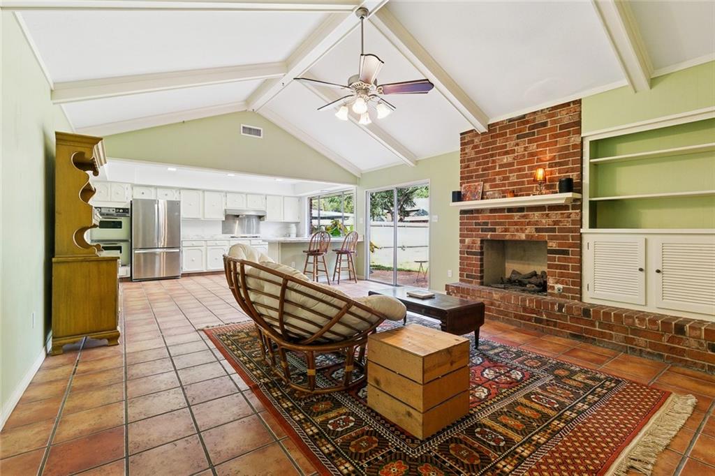 8913 HERMITAGE Place