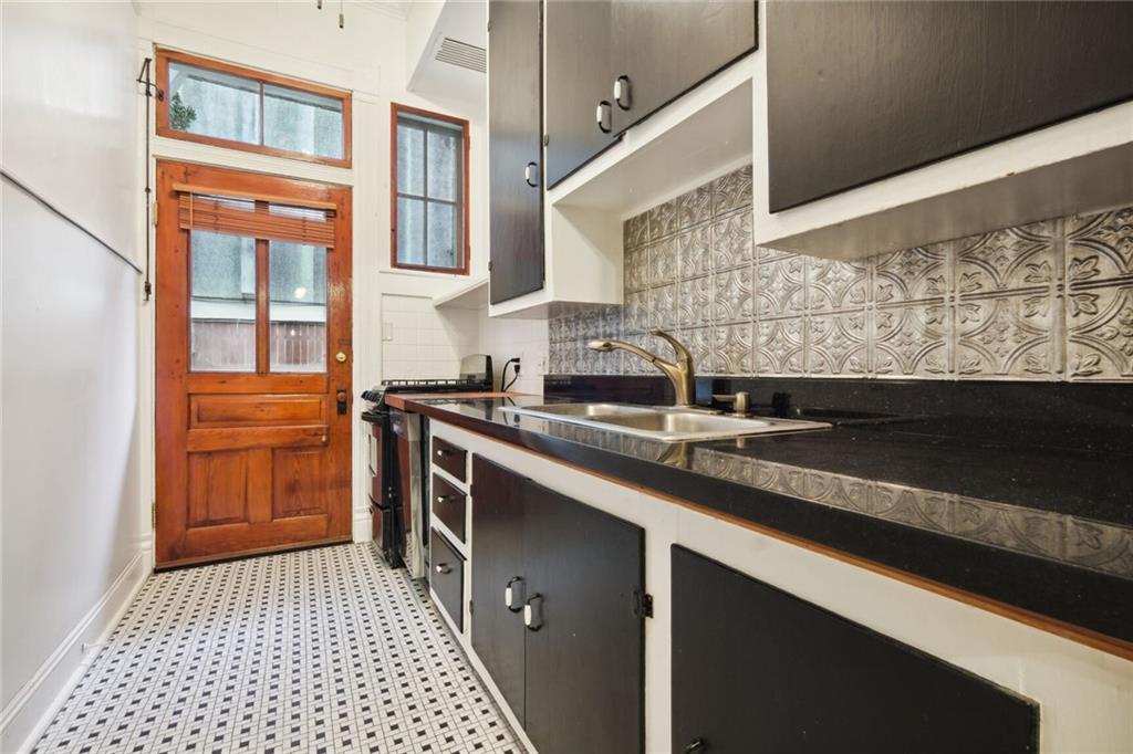 New Orleans, Louisiana 70118, United States, 2 Bedrooms Bedrooms, ,2 BathroomsBathrooms,Residential,Active,52309