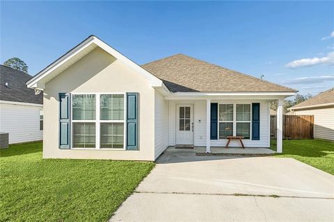 1523 PENROSE Street Mandeville LA 70448