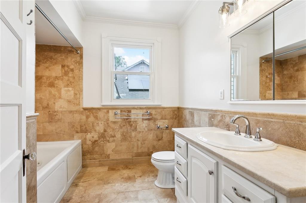 New Orleans, Louisiana 70125, United States, 3 Bedrooms Bedrooms, ,2 BathroomsBathrooms,Residential,Active,123550
