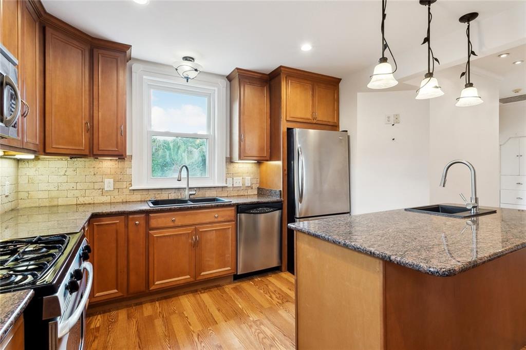 New Orleans, Louisiana 70125, United States, 3 Bedrooms Bedrooms, ,2 BathroomsBathrooms,Residential,Active,123550