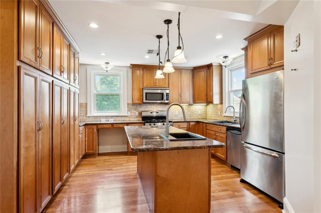 New Orleans, Louisiana 70125, United States, 3 Bedrooms Bedrooms, ,2 BathroomsBathrooms,Residential,Active,123550