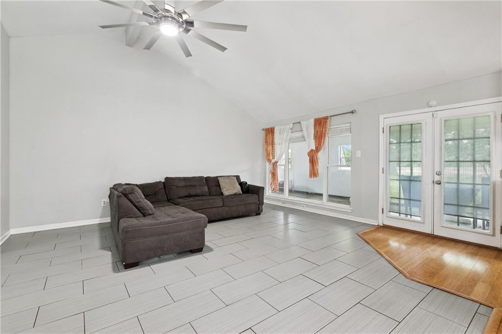 1648 HAMPTON Drive