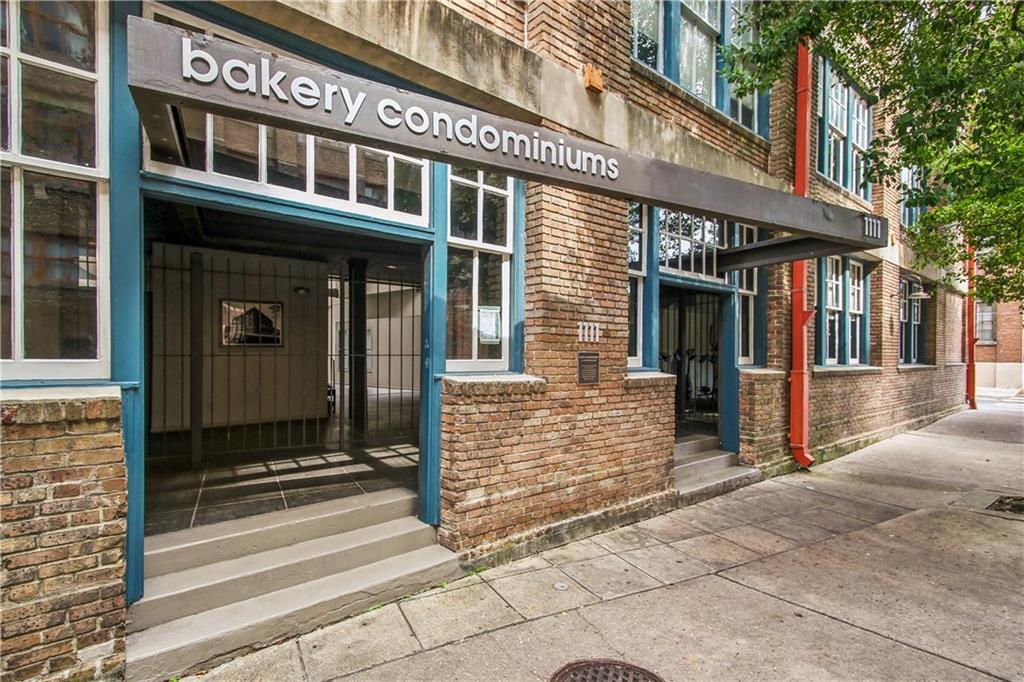 1111 S PETERS Street 405
