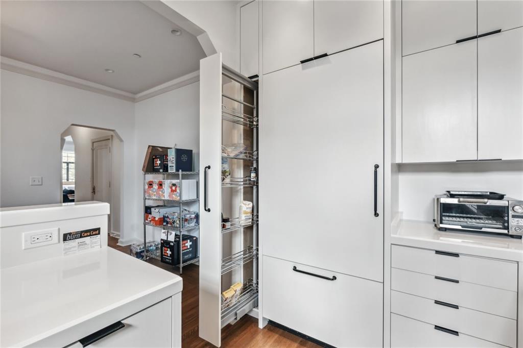 New Orleans, Louisiana 70115, United States, 2 Bedrooms Bedrooms, ,2 BathroomsBathrooms,Residential,Active,57214