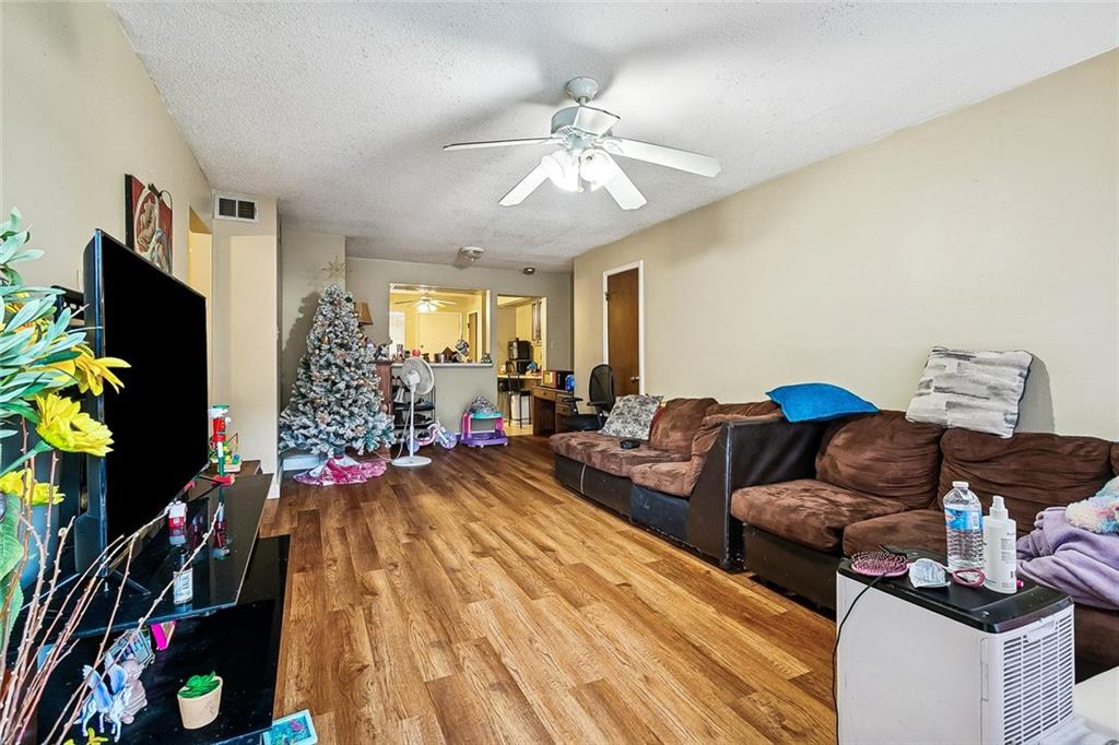 3126 EDENBORN Avenue 616