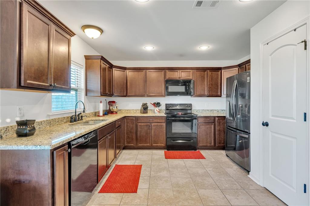 206 ASHTON OAKS Lane