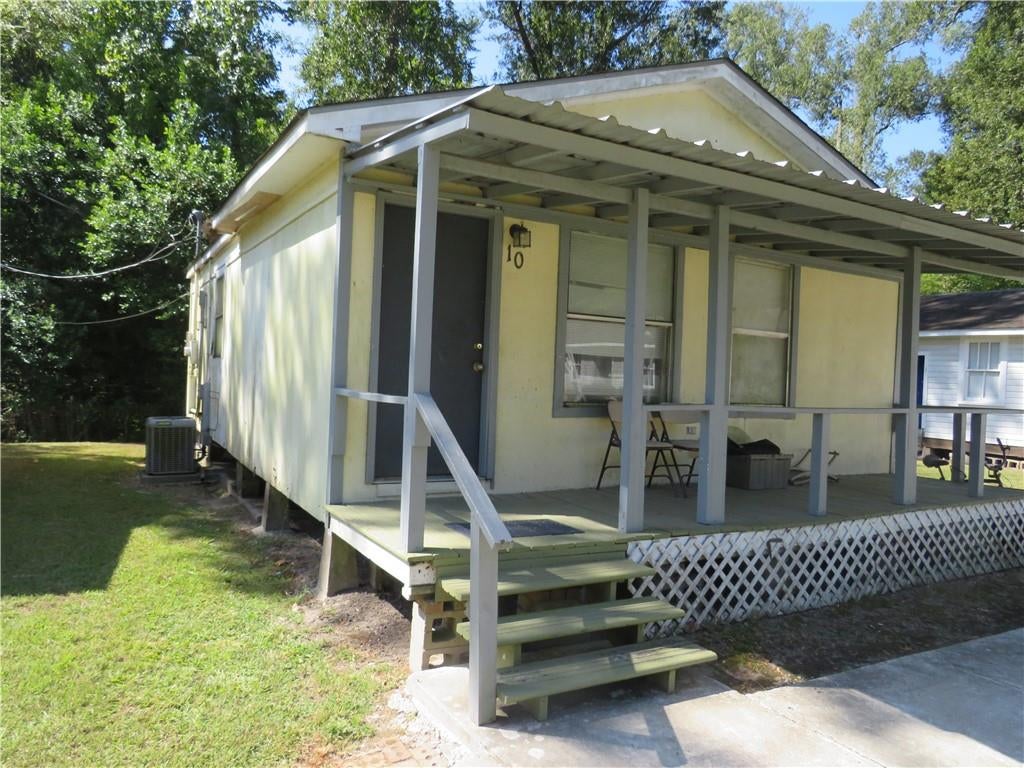 111 SENTELL Drive