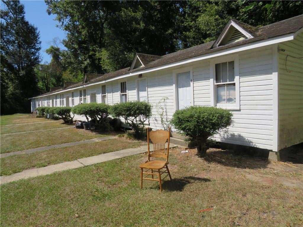 111 SENTELL Drive