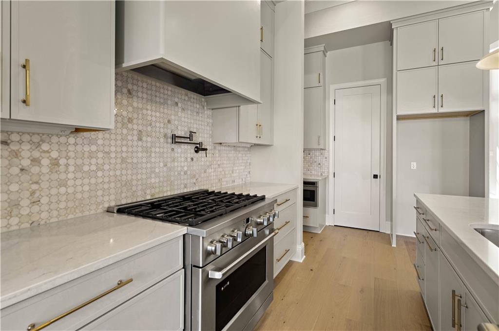 4237 CYPRESS POINT Drive