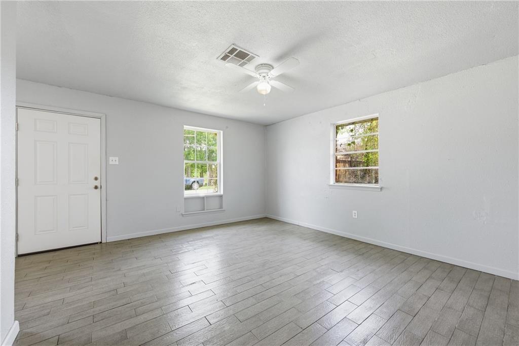 2319 LAWRENCE Street