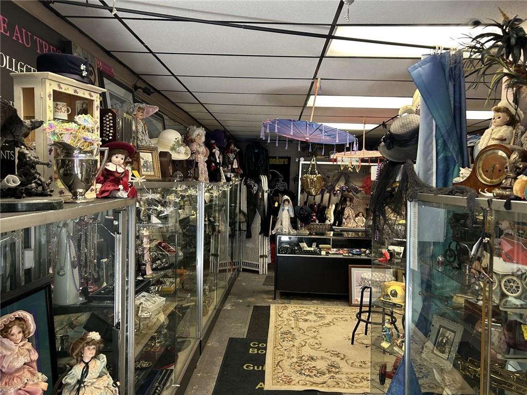 521 ST PHILIP Street 1