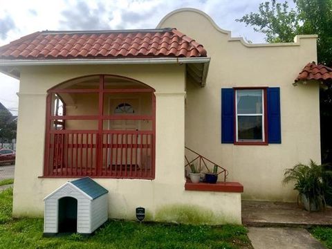 Photo of 4200 S JOHNSON Street, New Orleans, LA 70125 (MLS # 2560868)