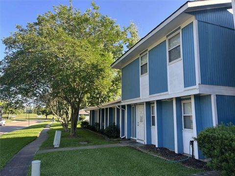 203 E CLUB Drive 1 St Rose LA 70087