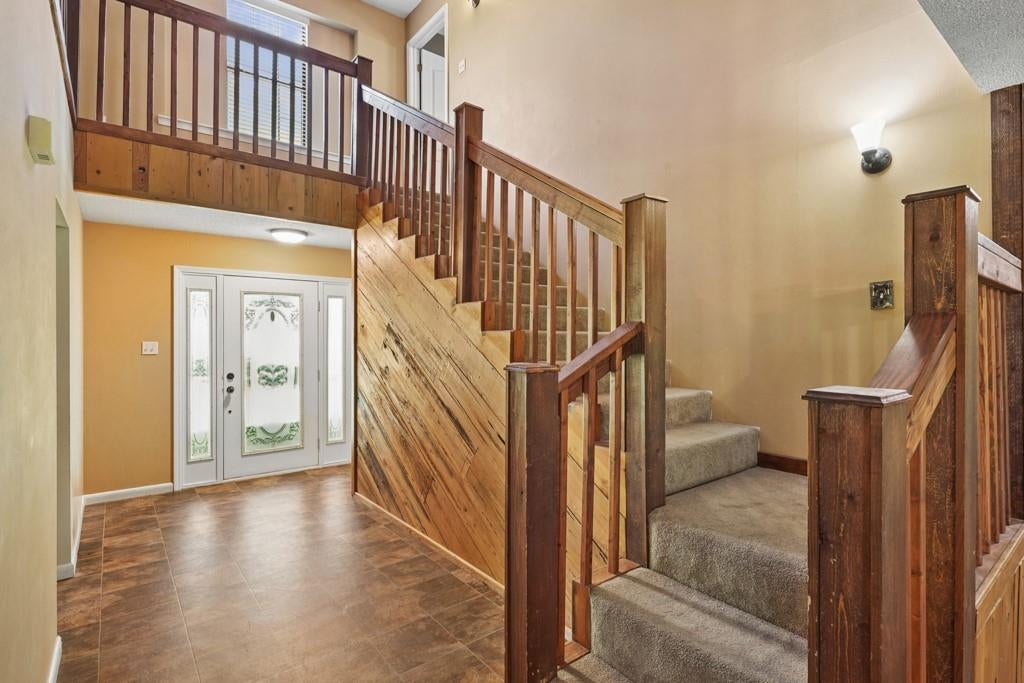 39394 OAKHILL Lane