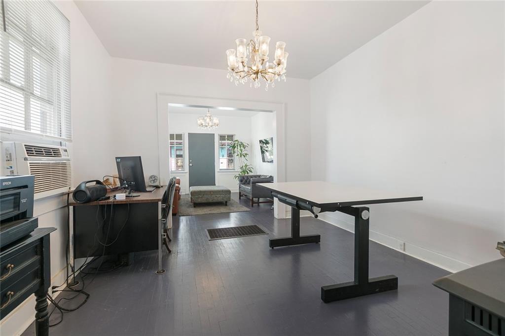 2118 21 ONZAGA Street