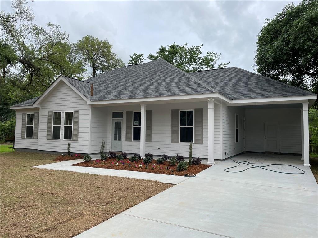 205 FAIRFAX Place