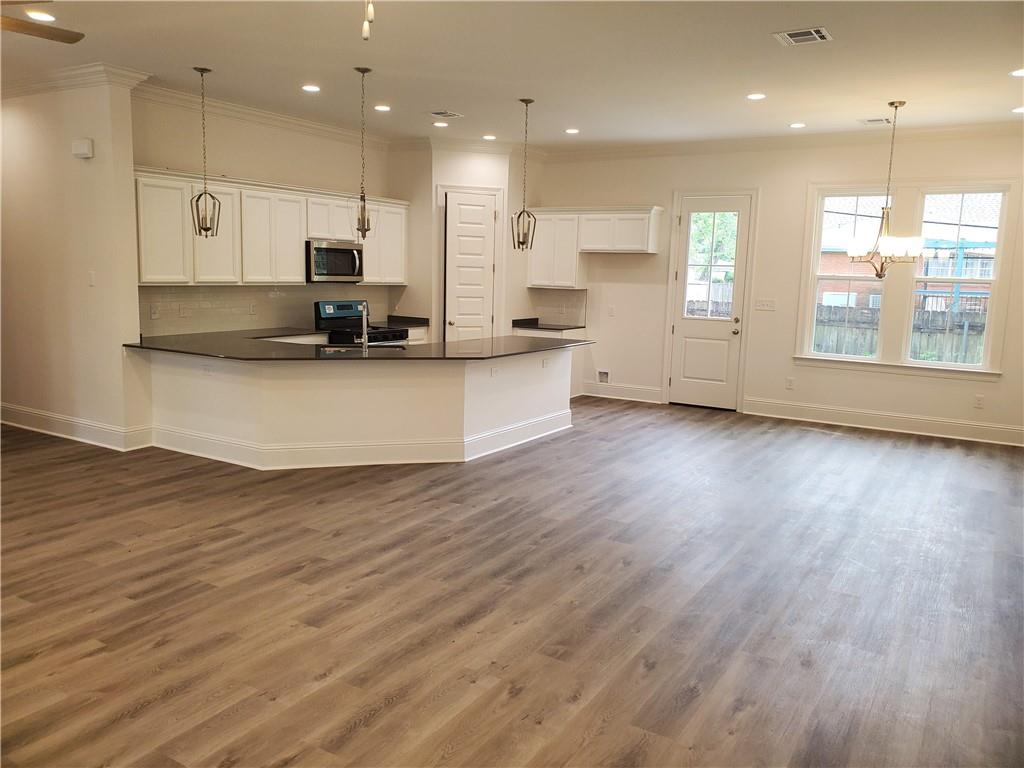 205 FAIRFAX Place