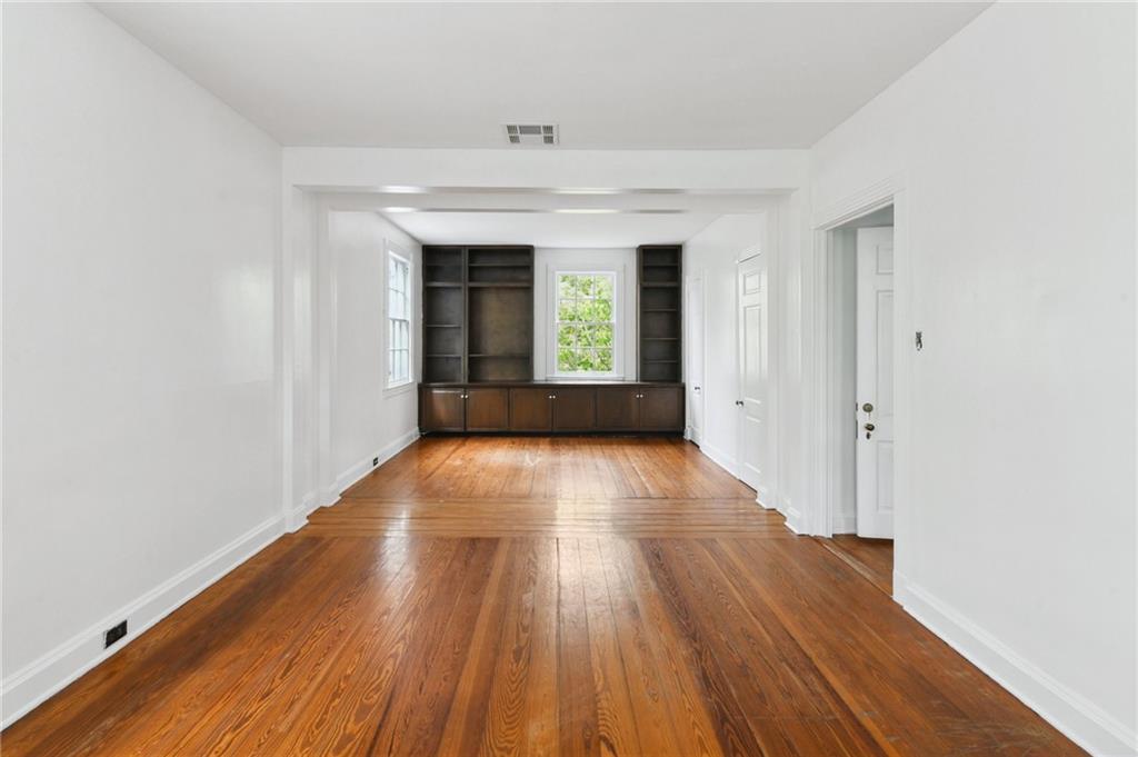 New Orleans, Louisiana 70125, United States, 5 Bedrooms Bedrooms, ,4 BathroomsBathrooms,Residential,Pending,61591