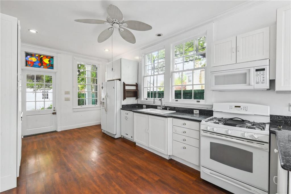 New Orleans, Louisiana 70125, United States, 5 Bedrooms Bedrooms, ,4 BathroomsBathrooms,Residential,Pending,61591