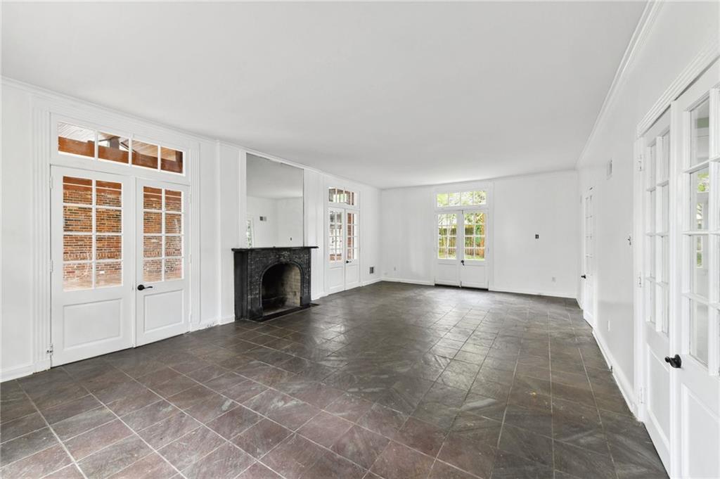 New Orleans, Louisiana 70125, United States, 5 Bedrooms Bedrooms, ,4 BathroomsBathrooms,Residential,Pending,61591