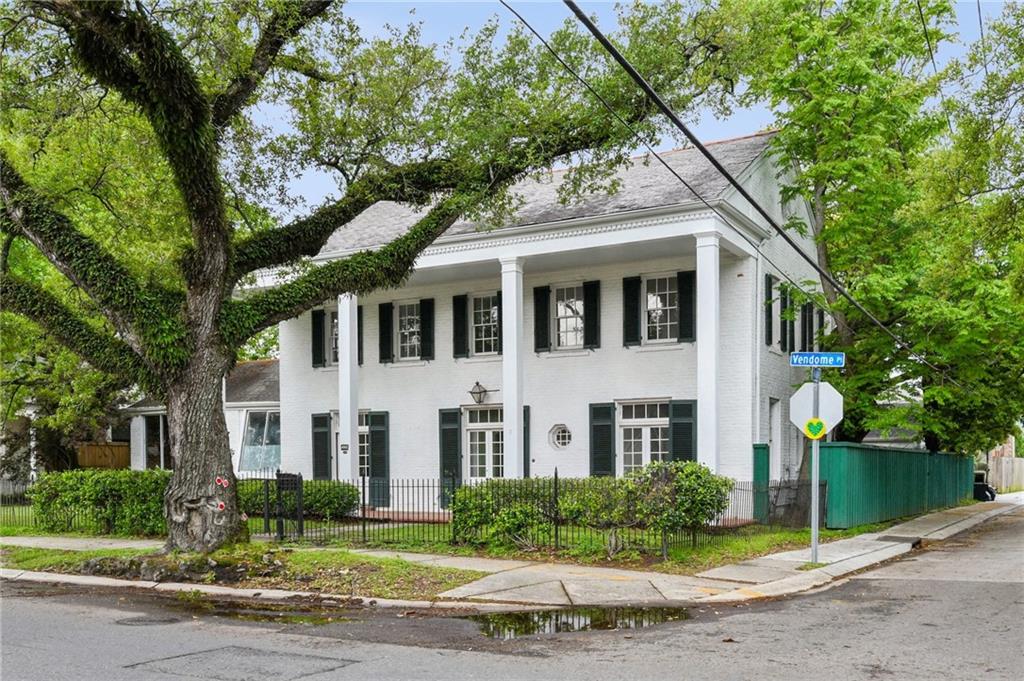 New Orleans, Louisiana 70125, United States, 5 Bedrooms Bedrooms, ,4 BathroomsBathrooms,Residential,Pending,61591 New Orleans, Louisiana 70125, United States, 5 Bedrooms Bedrooms, ,4 BathroomsBathrooms,Residential,Pending,61591