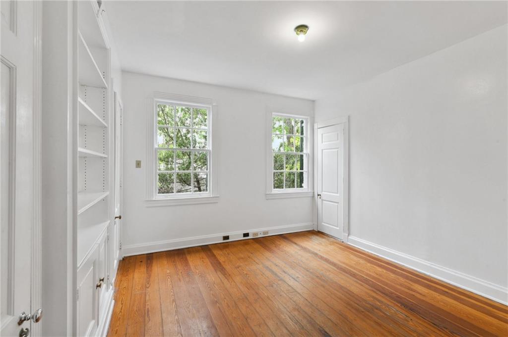 New Orleans, Louisiana 70125, United States, 5 Bedrooms Bedrooms, ,4 BathroomsBathrooms,Residential,Pending,61591