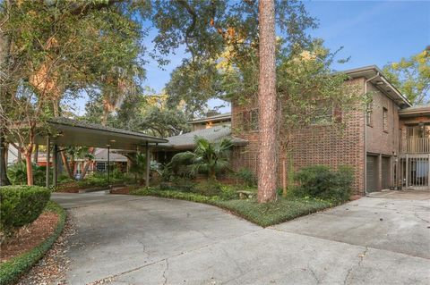 711 ROSELAND Parkway Harahan LA 70123