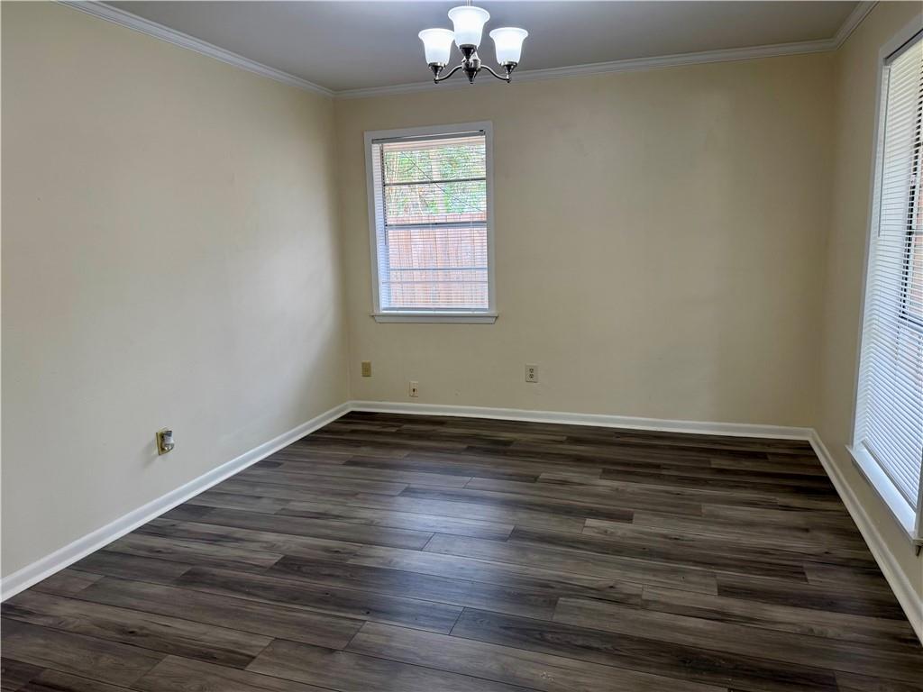 1107 N TAYLOR Street