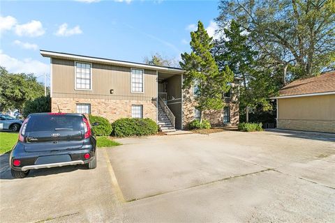 206 E MERRY Street Hammond LA 70403