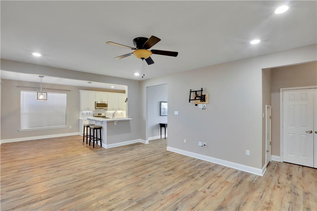 305 STALLION Court