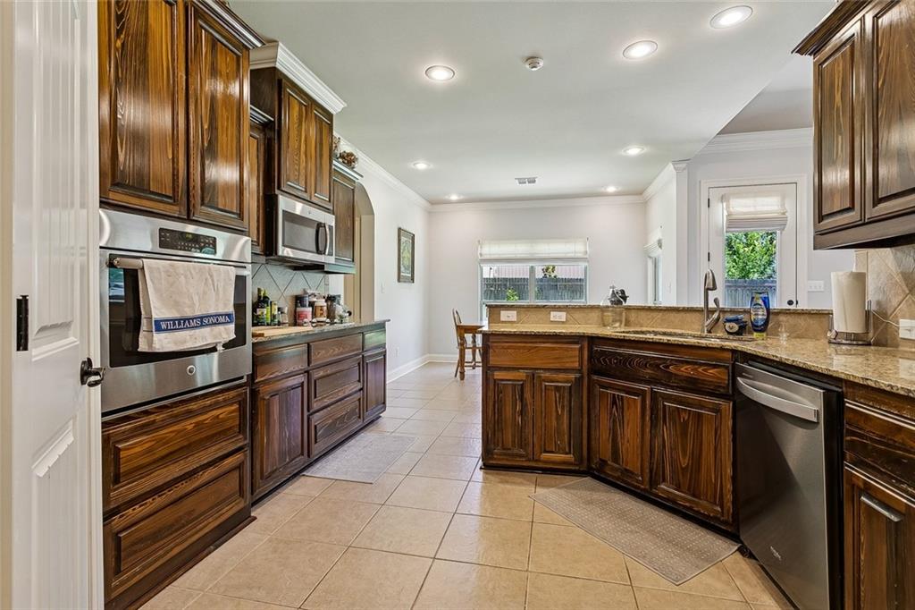 504 ENGLISH OAK Drive
