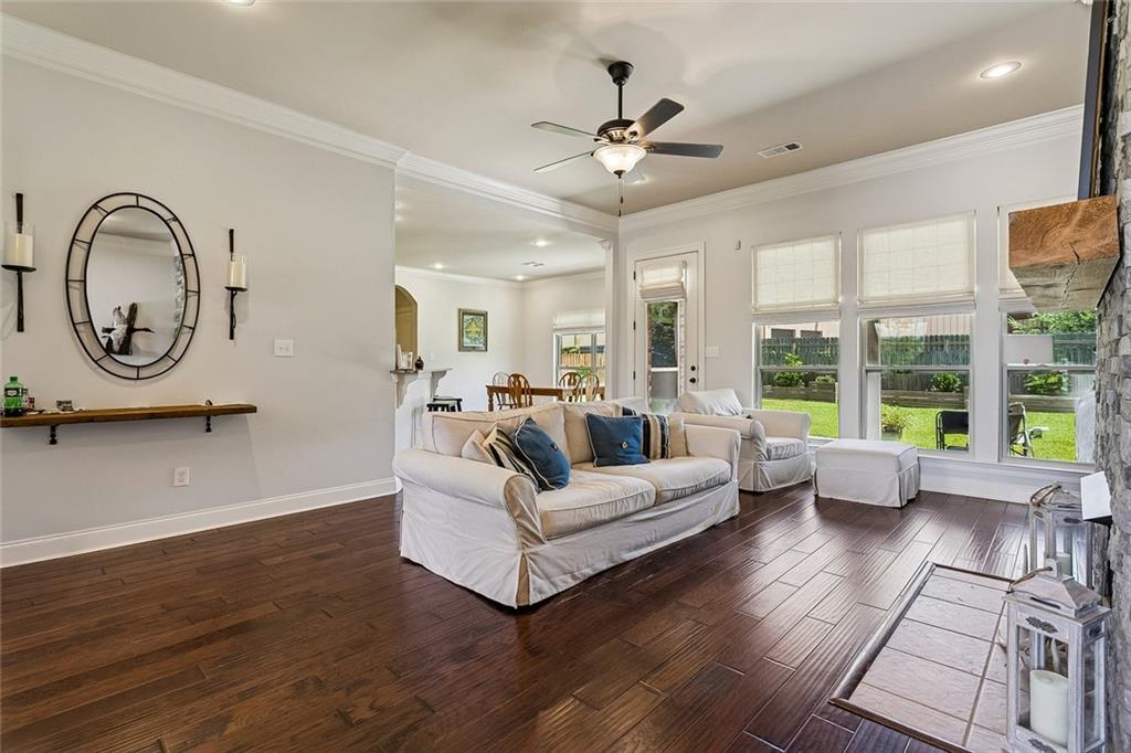 504 ENGLISH OAK Drive