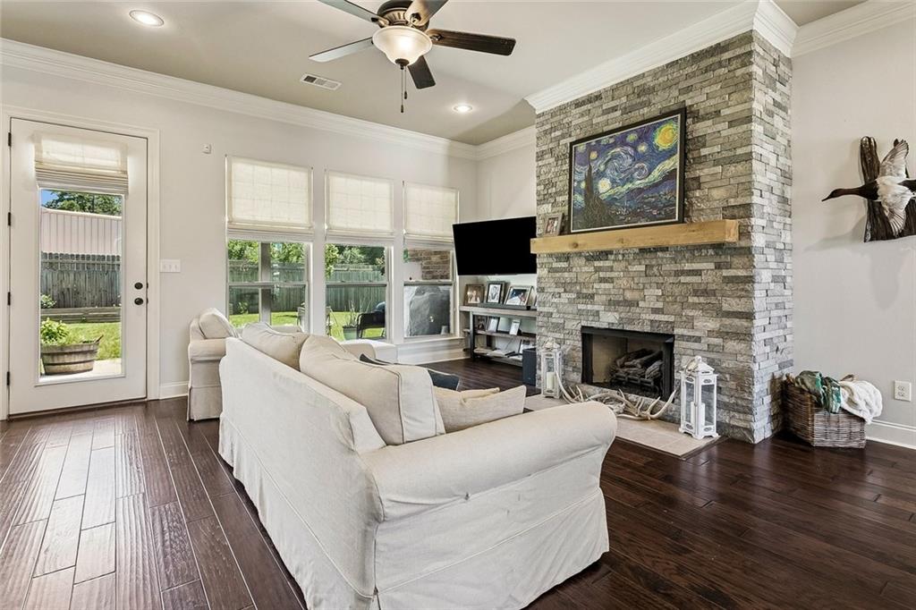 504 ENGLISH OAK Drive