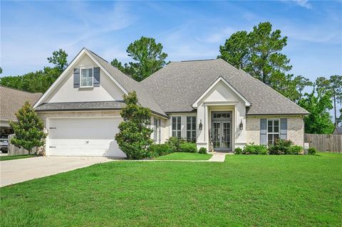 Photo of 6433 BELLE MAISON Lane, Mandeville, LA 70448 (MLS # 2557725)