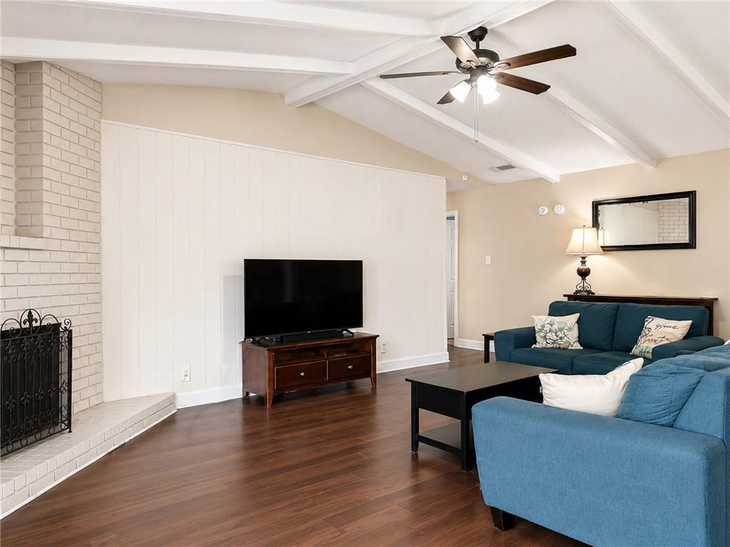 3133 VENTURA Lane